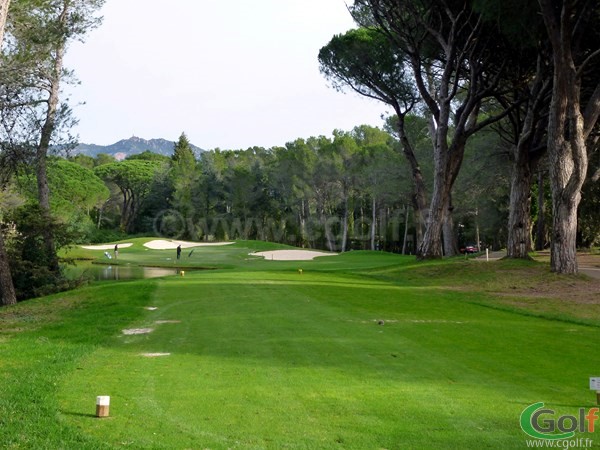 Par 3 n°2 du golf Blue Green Esterel à Saint Raphael dans le var en région PACA