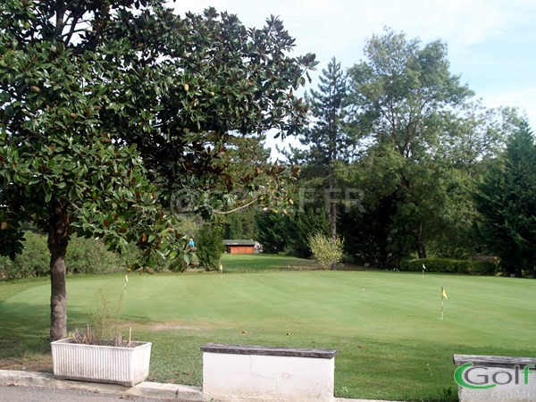 Le putting green du Victoria golf club à Valbonne parc du Val Martin