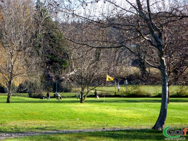 Le parcours Ventoux du Garden golf Avignon dans le Vaucluse à Morières les Avignon