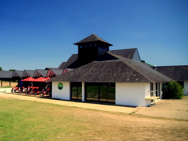 Club house du golf de Baden dans le Morbihan en Bretagne entre Quiberon et Vannes