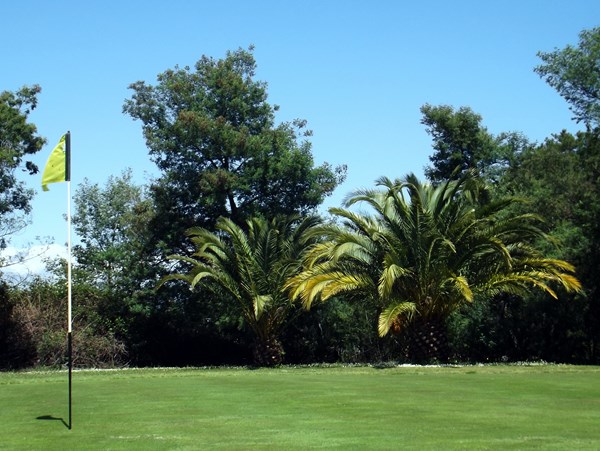 Green en Corse sur le golf de la Base Aerienne de Solenzara à Ventiseri