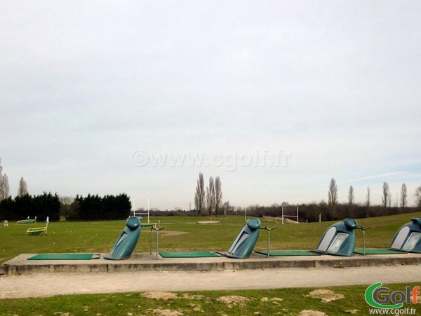 Le practice du golf de la base loisirs de Saint Quentin en Yvelines proche de Paris