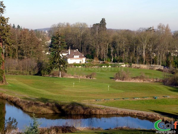 Le practice du golf de Bethemont proche de Paris à Poissy dans les Yvelines