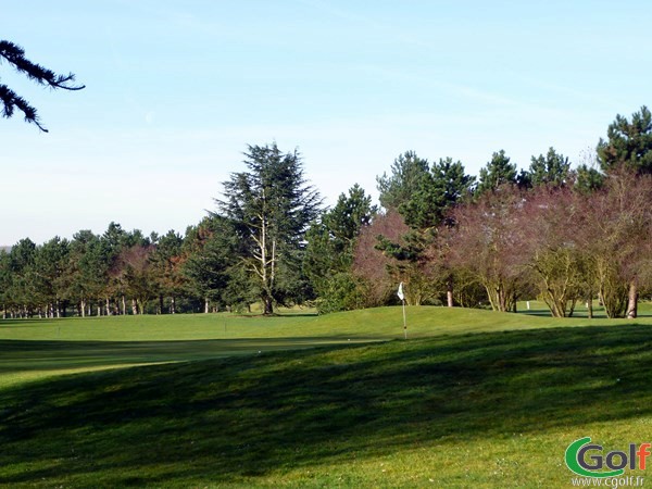 un green du golf de Villennes-sur-Seine à proximité de Paris dans les Yvelines