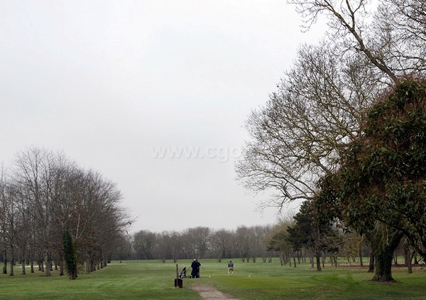 Départ n°10 du parcours 18 trous de La Jalle en Gironde golf de Bordeaux Lac en Aquitaine