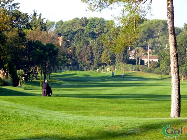 Trou n°1 du golf de Cannes Mougins dans les Alpes Maritimes