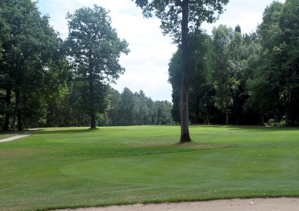 Fairway n°18 du golf du Champ de Bataille Le Neubourg proche de Rouen en Normandie dans l'Eure