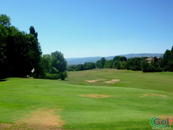 Green n°10 du golf des Chanalets en Rhône Alpes dans la Drôme à Bourg-lès-Valence