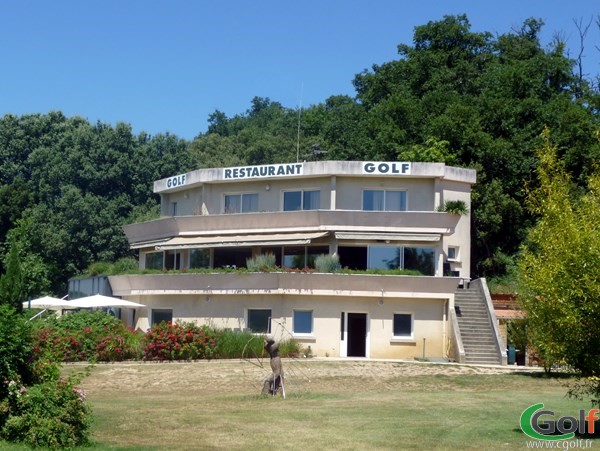 Club house du golf des Chanalets dans la Drôme en Rhône Alpes à Bourg-lès-Valence