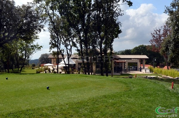 Le club house du golf du Claux Amic à Grasse 06