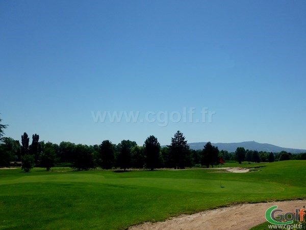 Green n°9 du Beaujolais golf club en Rhône-Alpes proche de Lyon à Lucenay