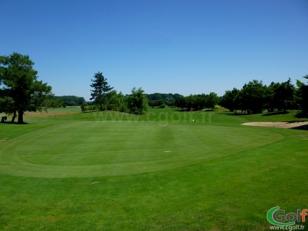 Splendide green du Beaujolais golf club en Rhône-Alpes proche de Lyon à Lucenay