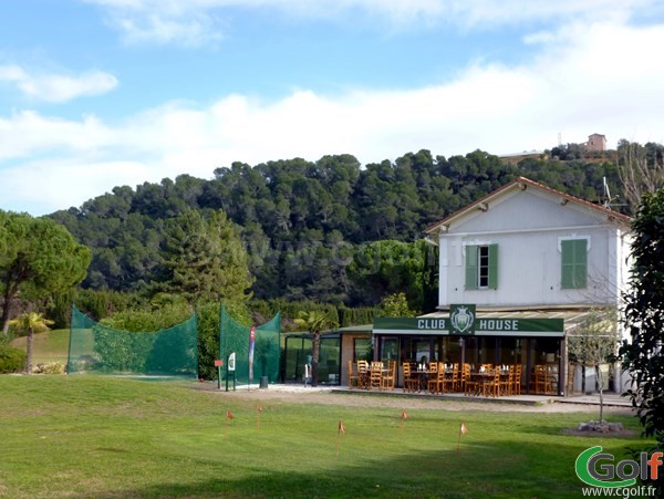 Le club house du Nice golf Country club dans les Alpes Maritimes en PACA