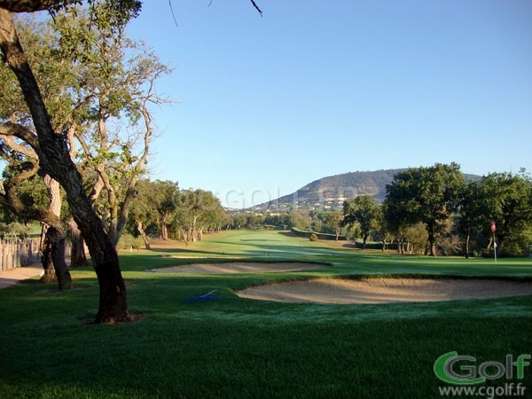 Le trou n°18 du golf club 18 trous de Beauvallon à Grimaud proche de Saint Tropez