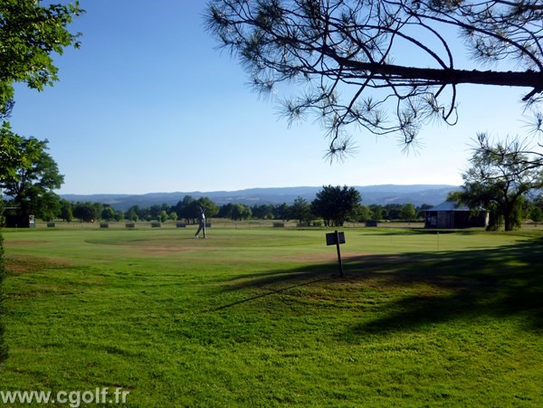 Putting green du golf des Etangs en Rhône Alpes proche de Lyon à Savigny