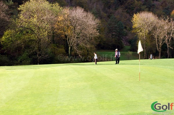 Green du golf des gorges du Tarn en Lozère à La Canourgue dans le Languedoc Roussillon