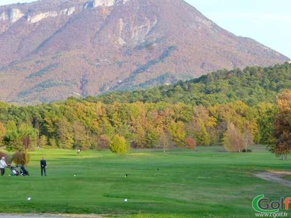 Départ n°10 du golf des Lavandes Digne les Bains dans les Alpes de Haute Provence en PACA