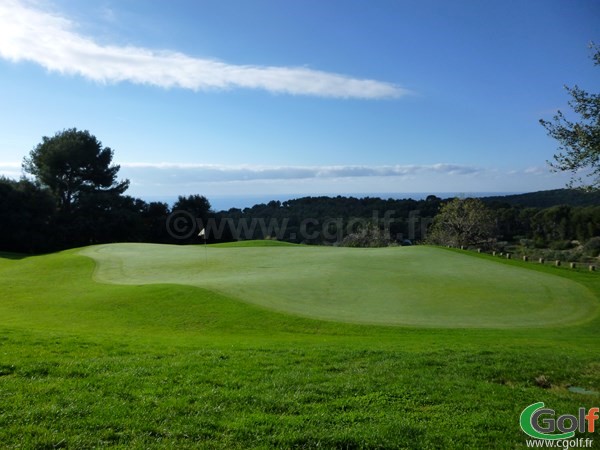 Le green n°15 du golf Dolce Fregate à Saint Cyr sur Mer en Provence dans le Var