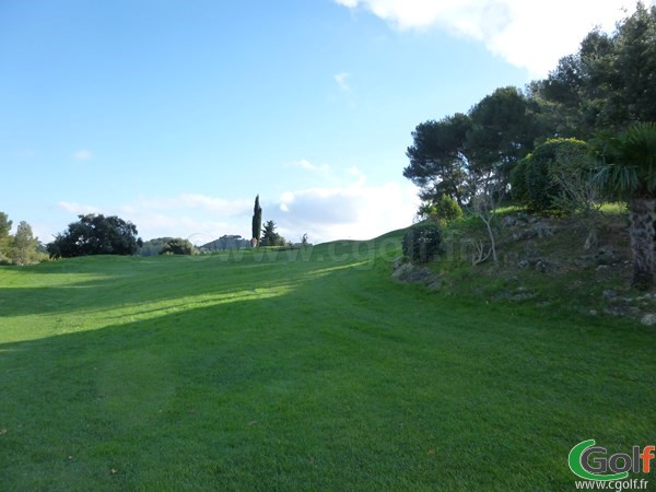 Le départ du trou n°16 du Dolce frégate Provence golf club dans le Var à Saint Cyr sur Mer 