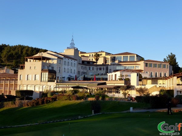 Le Club house restaurant hotel du Dolce Frégate golf Club à Saint Cyr sur Mer dans le Var