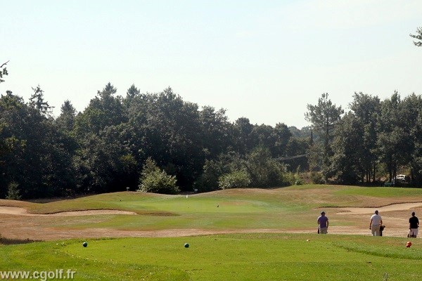 Trou n°1 du golf la Domangère en Vendée Pays de Loire à Nesmy