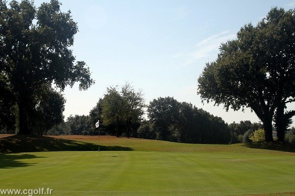 Green du golf la Domangère en Vendée proche de la Roche-sur-Yon en Vendée