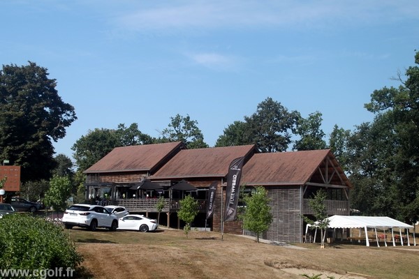 Club house du golf La Domangère en Vendée proche de la Roche-sur-Yon Pays de Loire