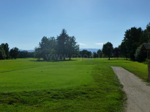 Départ n°10 du golf du Forez à Craintilleux en Rhône-Alpes proche de Saint-Etienne dans la Loire