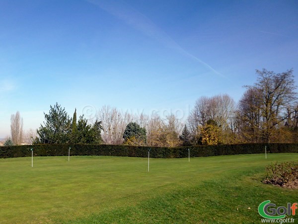 Putting green du golf de Fourqueux parcours bleu blanc rouge dans les Yvelines proche de Paris