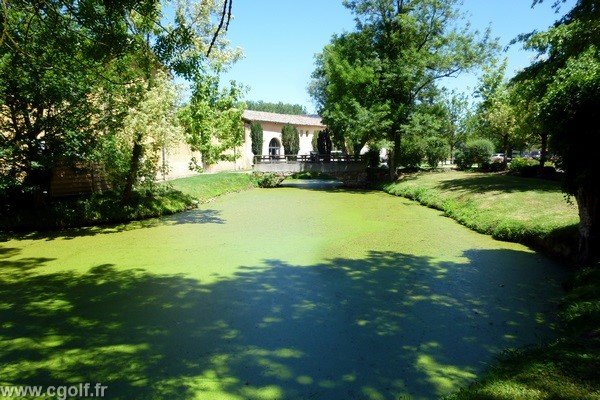 Restaurant du golf du Gouverneur dans l'Ain proche de Lyon en Rhône Alpes à Monthieux