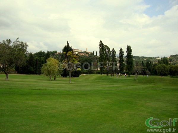 green du trou n°4 du golf de la grande bastide à Valbonne