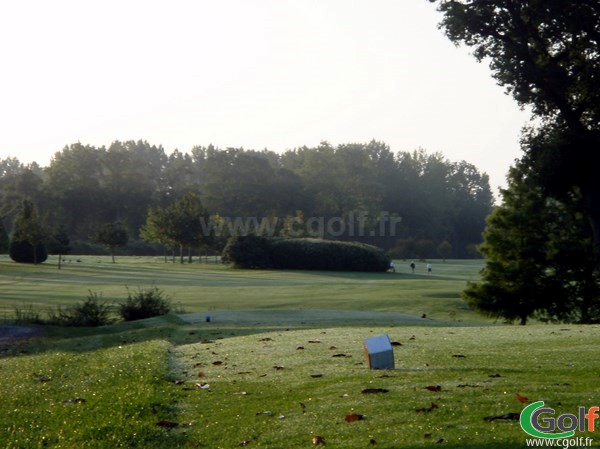 Départ du golf de la Grange aux Ormes Parcours le Bois brulé en Lorraine à Marly en Moselle