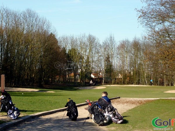 trou n°1 du golf du Haras de Jardy à Vaucresson dans les Hauts de Seine proche de Paris 