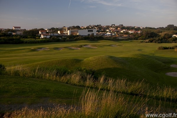 Trou n°7 du golf entrainement Ilbarritz à Bidart en Aquitaine dans les Pyrénées Atlantique