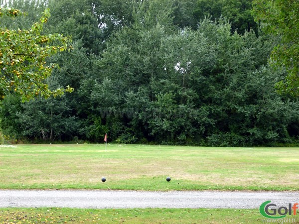 zone de pitching au golf de l'Isle d'Adam en Ile de France Val d'Oise proche de Paris 