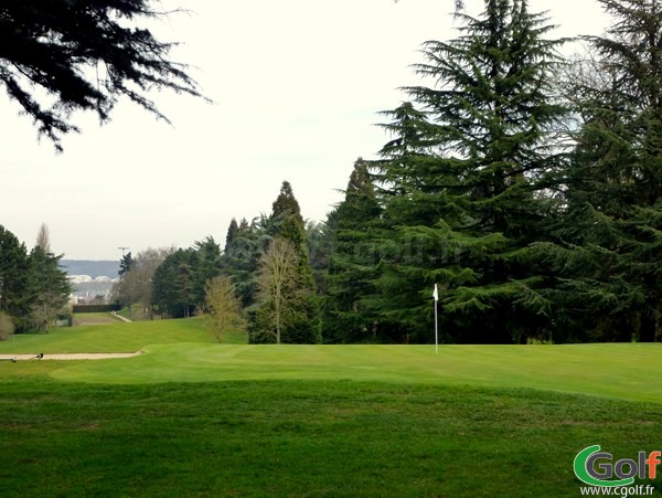 le green n°18 du golf de La Boulie parcours la Vallée à Versailles au Racing Club de France