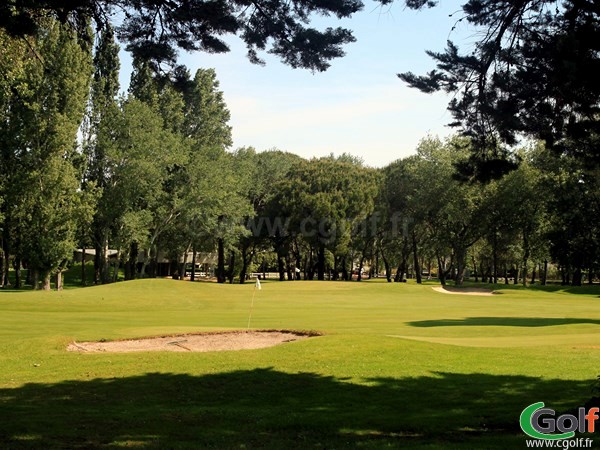 Vue générale du golf compact de La Grande Motte à proximité de la Camargue