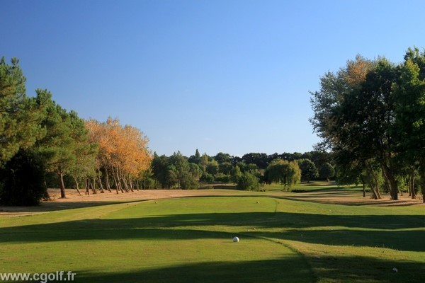 Trou n°1 du golf des Fontenelles en Vendée à l'Aiguillon sur Vie Pays de Loire