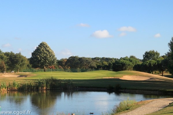 Green n°12 du golf des Fontenelles à l'Aiguillon sur Vie en Vendée Pays de Loire