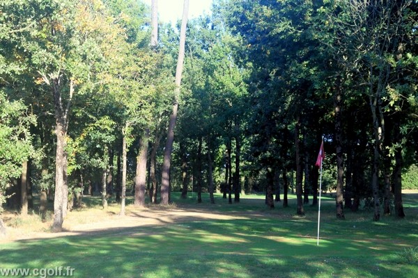 Golf pitch and putt des Fontenelles en Vendée Pays de Loire à l'Aiguillon sur Vie