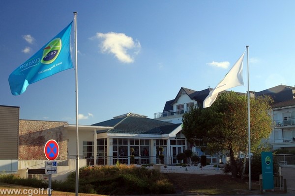 Entrée du club house du golf des Fontenelles en Vendée Pays de Loire à l'Aiguillon sur Vie