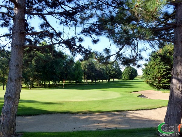 Spendide green du golf de Lyon Verger à Saint-Symphorien d'Ozon en Rhône Alpes