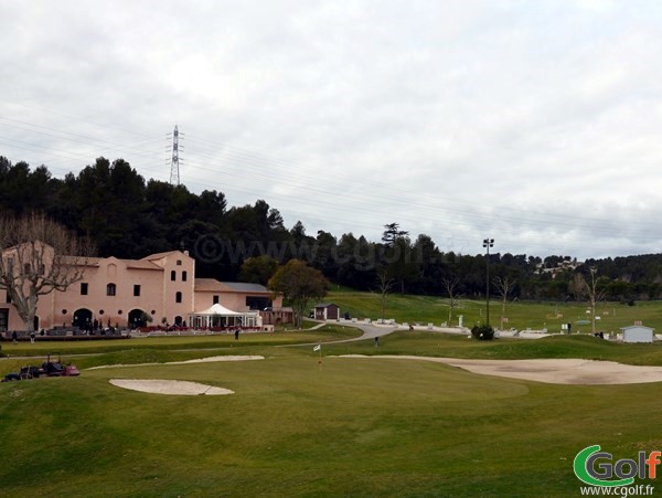 Le green n°18 du golf de Marseille la Salette proche d'Aix en Provence en PACA