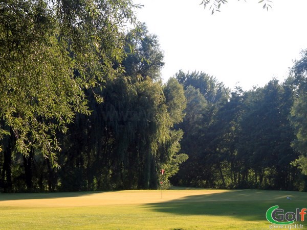 Green n°5 du golf de Nampont Saint Martin Parcous les Cygnes en Picardie dans la Somme