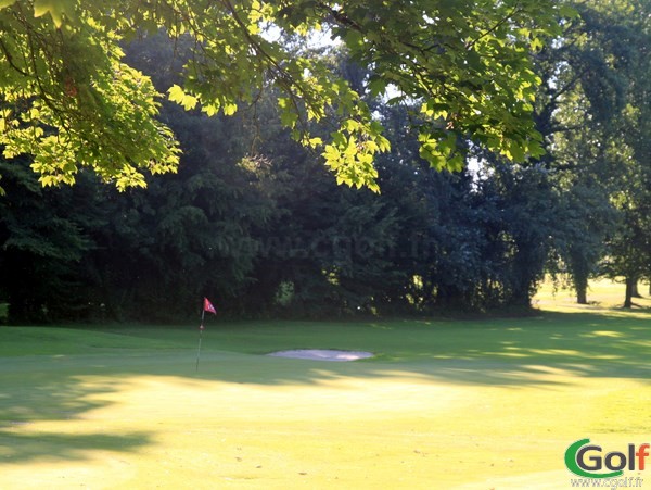 Green n°18 du golf de Nampont-Saint-Martin Parcours les Cygnes en Picardie dans la Somme