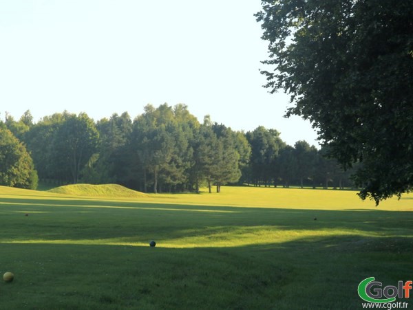 Trou n°1 du parcours Belvedére au golf de Nampont en Picardie dans la Somme