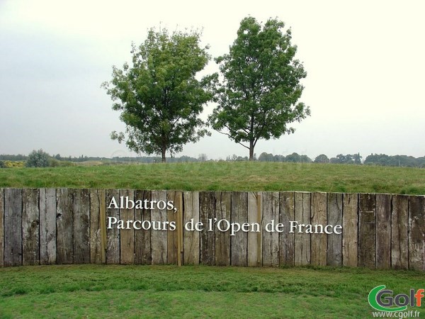 Le départ trou n°1 du parcours l'Albatros au golf National de Paris en Ile de France