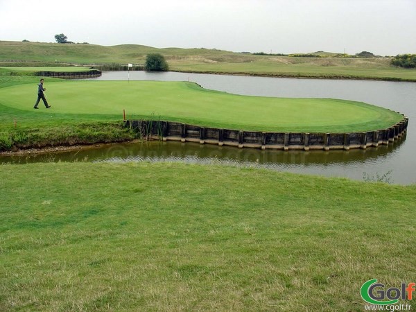 Deux greens du parcours l'albatros sur le golf National à Paris dans les Yvelines