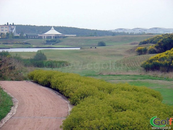 Un départ du parcours l'Albatros au golf National dans les Yvelines à Paris