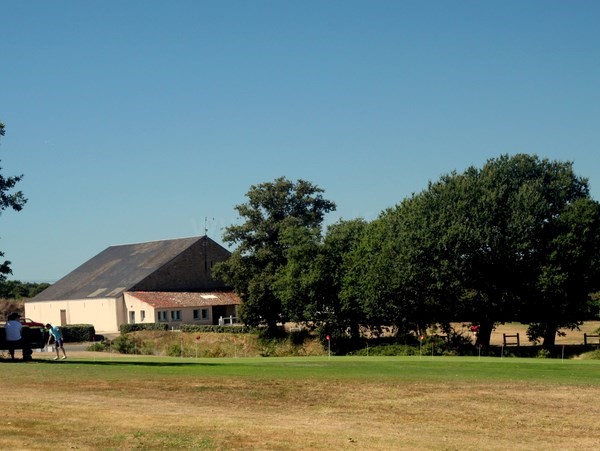 putting green club house du golf des Olonnes en Vendée région Loire Atlantique